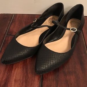 Vince Pointed Flats